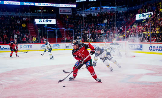 Örebros Samuel Johannesson och HV71s Kalle Maalahti