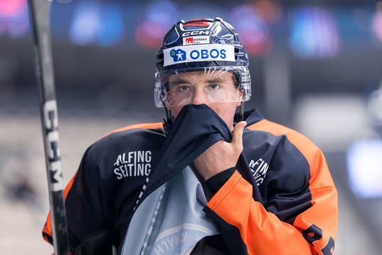 Växjös Noah Östlund skadar sig