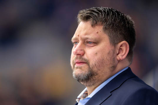 MoDos tränare Mattias Karlin