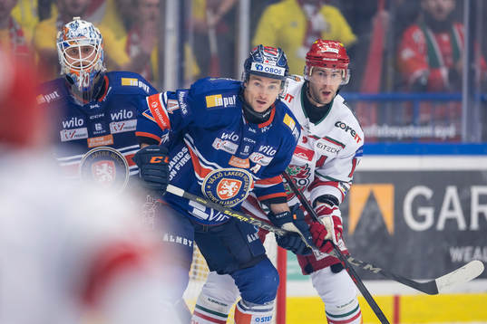 Växjös Keegan Lowe och MoDos Mikael Ruohomaa