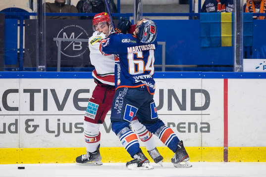 MoDos Daniel O´regan och Växjös Eric Martinsson