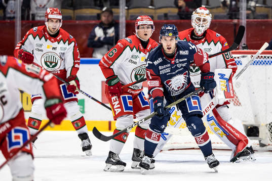 Frölundas Isac Heens och målvakt Frederik Dichow