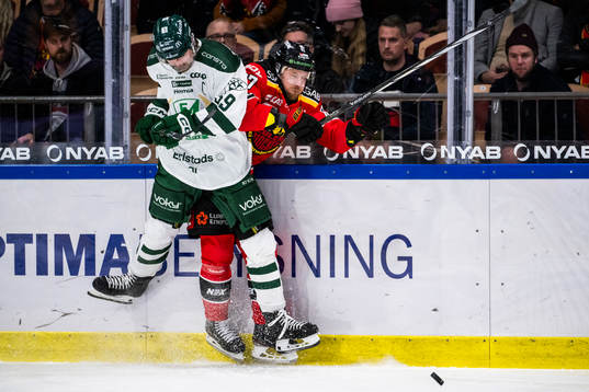 Färjestads Linus Johansson och Luleås Linus Omark