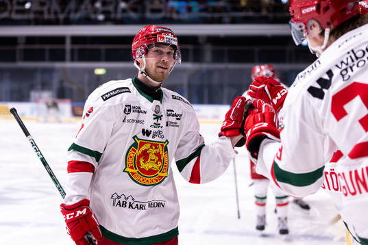 Moras Andre Dahlqvist jublar