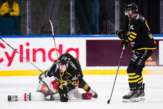 Moras Joseph Berger och AIKs Christoffer Björk
