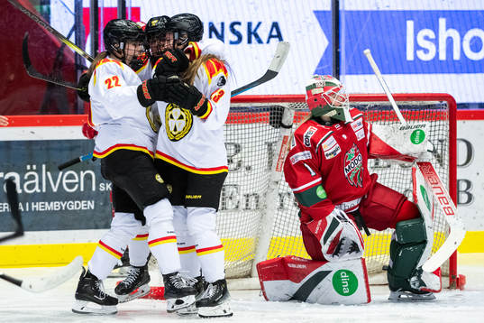 Brynäs Moa Wernblom jublar