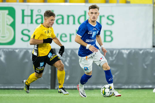 Elfsborgs Enzo Andren och Norrbys Mateusz Zawilski