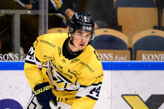 HV71s Hugo Fransson innan ishockeymatchen i SHL mellan HV71
