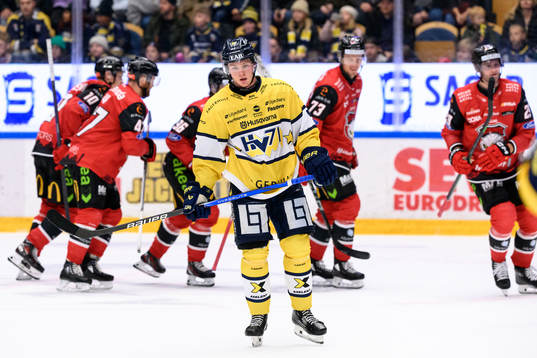 HV71s Victor Sjöholm deppar