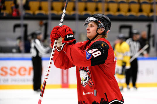 Malmö Redhawks Lauri Pajuniemi jublar