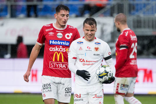 Degerfors Seid Korac och Kalmars Simon Skrabb
