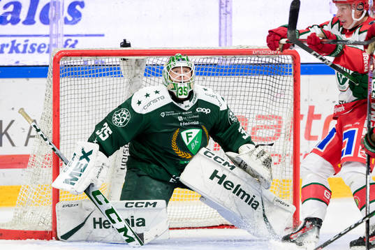 Färjestads målvakt Carl Lindbom