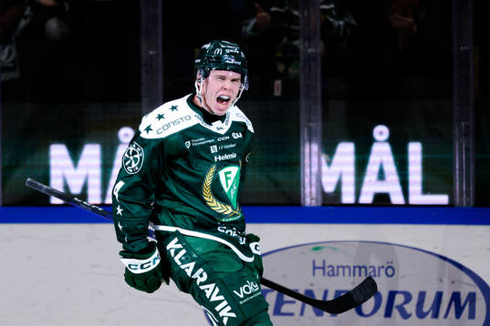 Färjestads Oscar Lawner jublar
