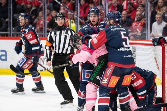 Örebros Christopher Mastomäki och Linköpings Oscar