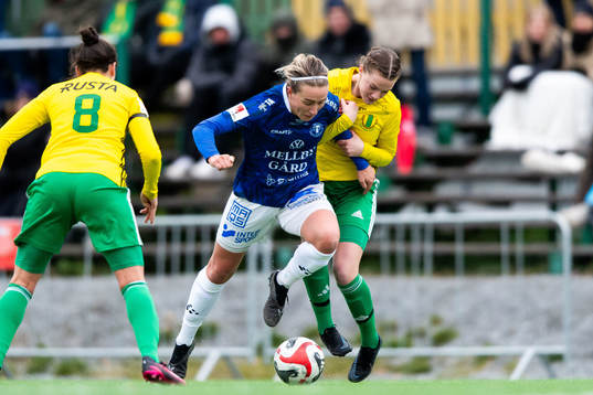 Trelleborgs Viktoria Persson och Bollstanäs Linn Allgulin
