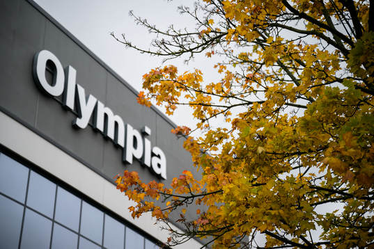 Höstlöv framför Olympia