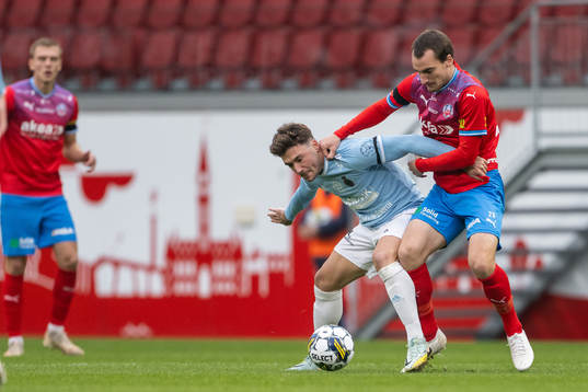 Gefles Iu Ranera Grau och Helsingborgs Adam Hellborg