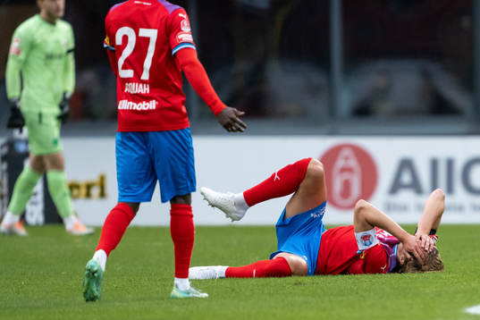 Helsingborgs Thomas Pauck Rogne har ont