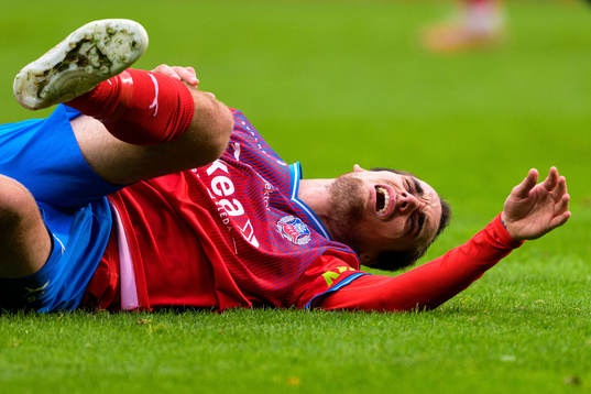 Helsingborgs Adam Hellborg har ont