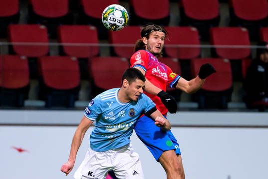 Gefles Kevin Persson och Helsingborgs Wilhelm Loeper