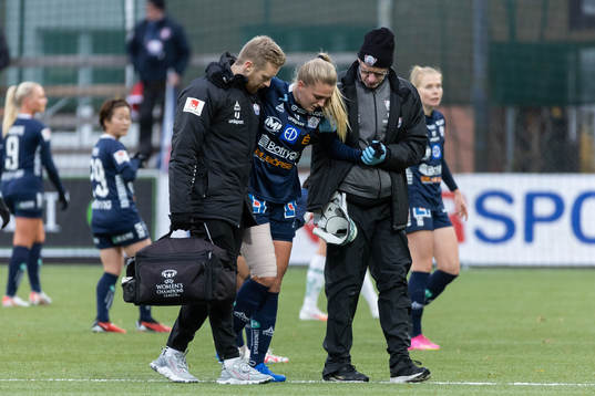 Linköpings Lisa Björk har ont