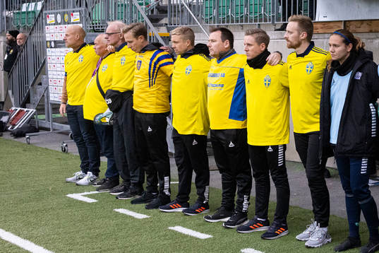 Linköpings staff med Sveriges landslags tröja