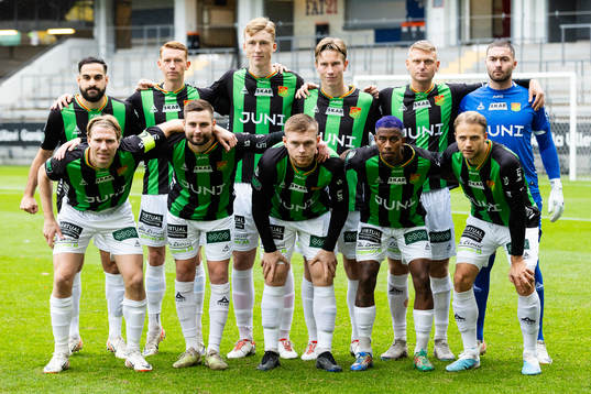 GAIS  startelva uppe fr.v. Mervan Celik, Julius Lindberg,