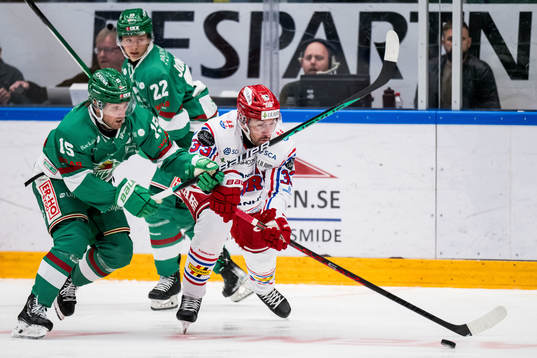 Rögle BKs Simon Ryfors och Samuel Jonsson och Timrå IKs