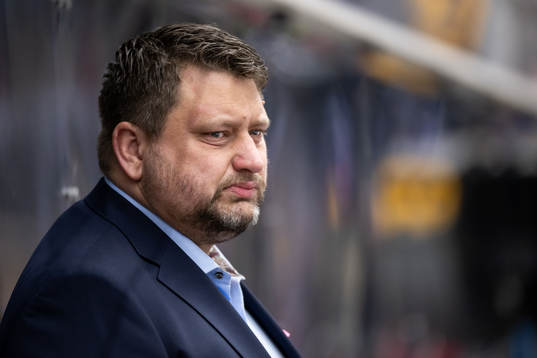 MoDos tränare Mattias Karlin