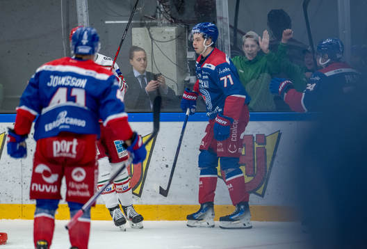 Oskarshamns Viktor Lodin jublar