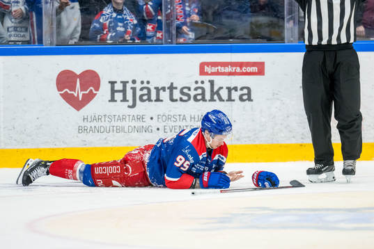 Oskarshamns Nick Olesen har ont