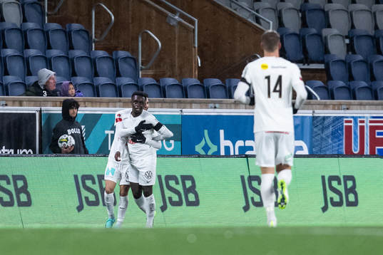 Brommapojkarnas Zeidane Inoussa jublar