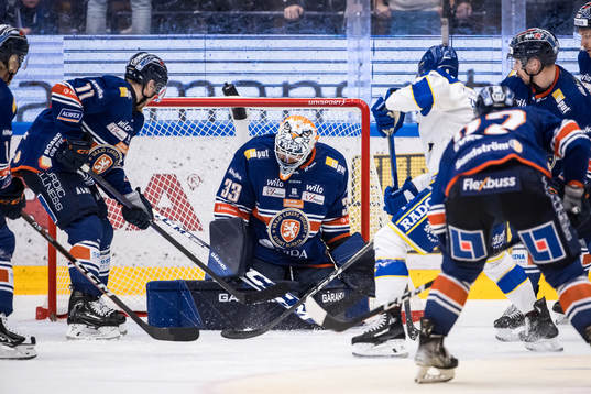 Växjös målvakt Emil Larmi