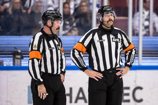Domare Daniel Wessner och Domare Mikael Sjöqvist