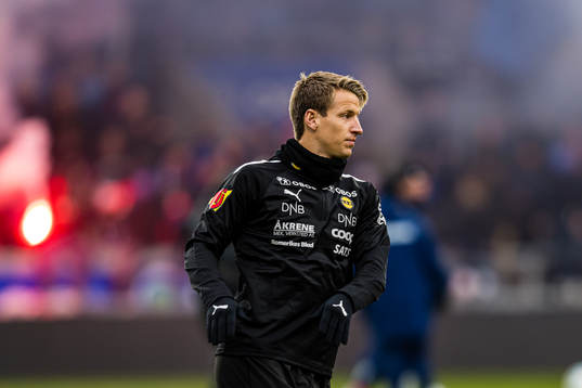 Thomas Lehne Olsen of Lillestrøm warms up