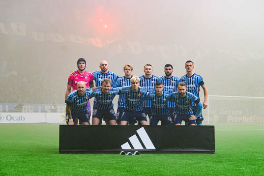 Djurgårdens startelva innan fotbollsmatchen i Allsvenskan