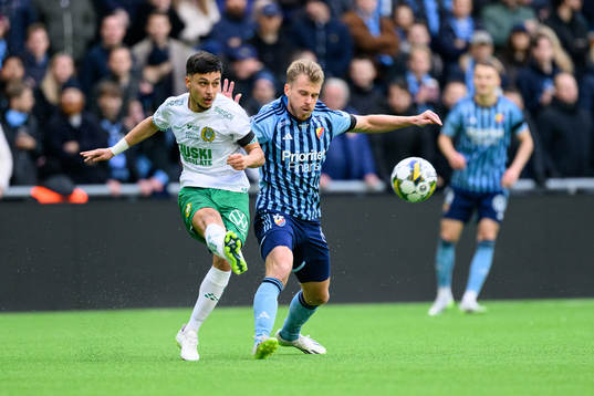 Hammarbys Alper Demirol och Djurgårdens Rasmus Schuller
