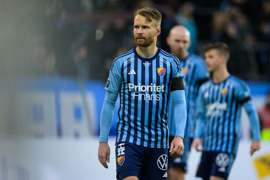 Djurgårdens Jacob Une Larsson deppar