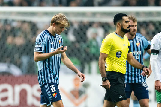 Djurgårdens Oskar Fallenius har ont