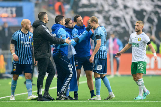 Djurgårdens Oskar Fallenius får vård