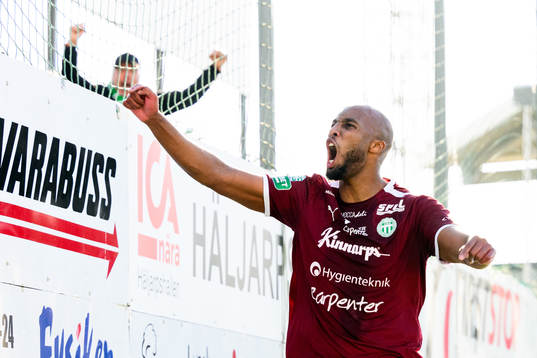 Västerås SKs Jabir Abdihakim Ali jublar