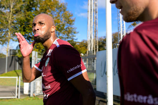Västerås SKs Jabir Abdihakim Ali jublar