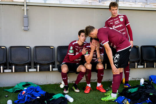 Västerås SKs Filip Tronet deppar