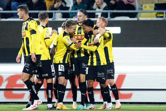 Häckens Momodou Lamin Sonko jublar