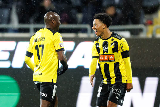 Häckens Edward Chilufya jublar