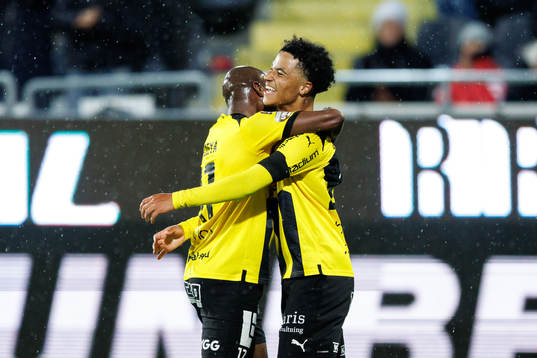 Häckens Edward Chilufya jublar