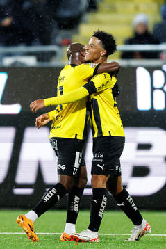 Häckens Edward Chilufya jublar