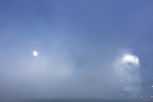 Bravida Arena rökfylld