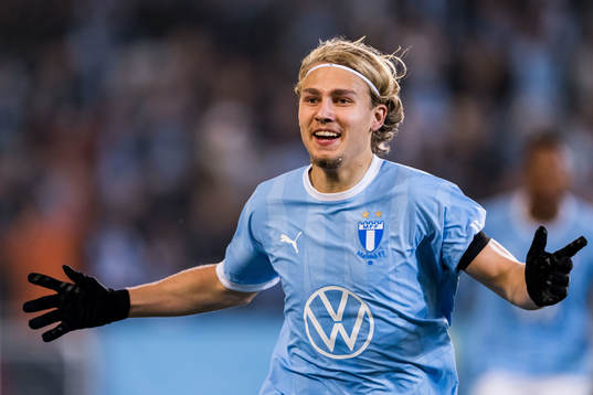 Malmö FFs Sebastian Nanasi jublar