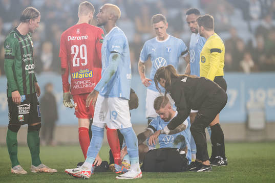 Malmö FFs Pontus Jansson har ont